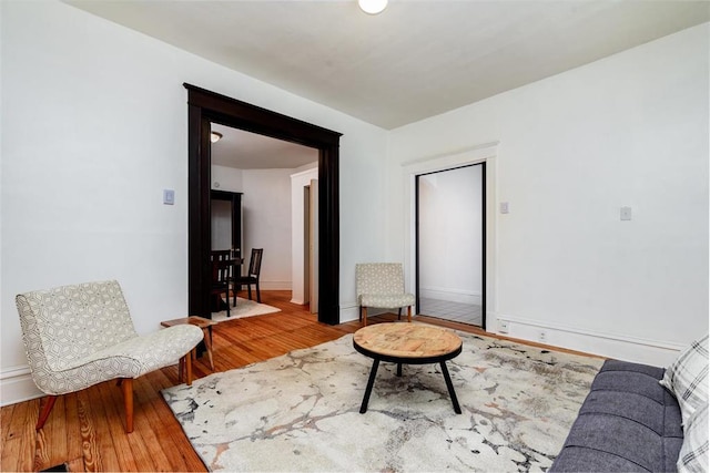 4219 Red Bud Ave, Saint Louis, MO 63115 - sitting room featuring wood finished floors and baseboards