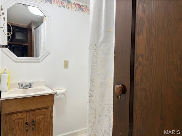 1106 Raab Ave, Belleville, IL 62220 - full bath with vanity and a shower with shower curtain