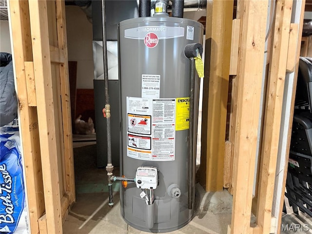 1106 Raab Ave, Belleville, IL 62220 - utilities with water heater