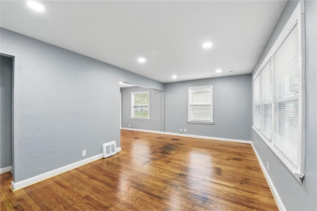 1901 Bainbridge Dr, Saint Louis, MO 63133 - unfurnished room featuring wood finished floors, recessed lighting, and baseboards