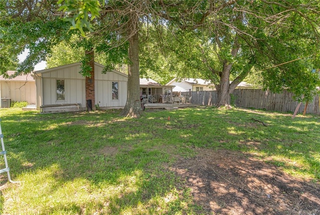606 N Charles Ave, St James, MO 65559 - view of yard