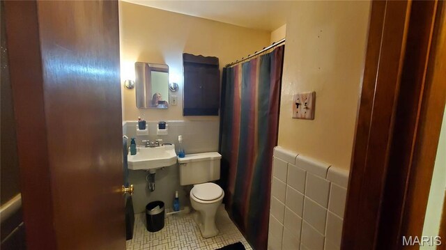 1175 Penhurst Dr, Florissant, MO 63033