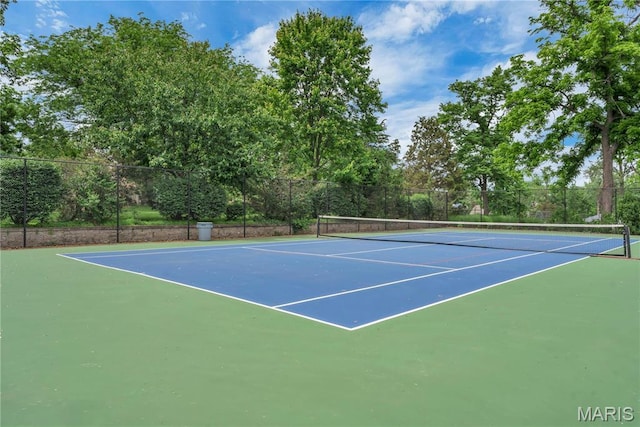13489 Beaulac Dr, Chesterfield, MO 63141 - view of tennis court featuring community basketball court