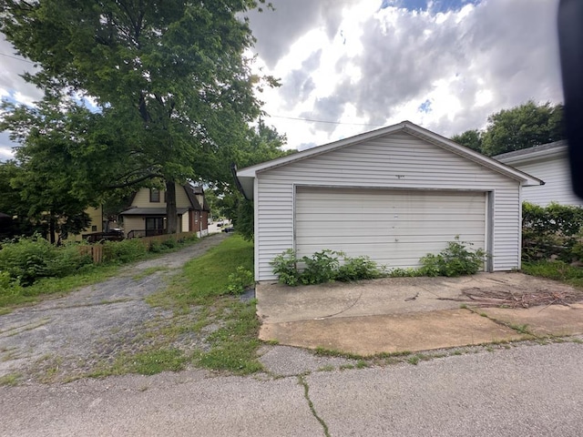 2052 Mccausland Ave, Saint Louis, MO 63143