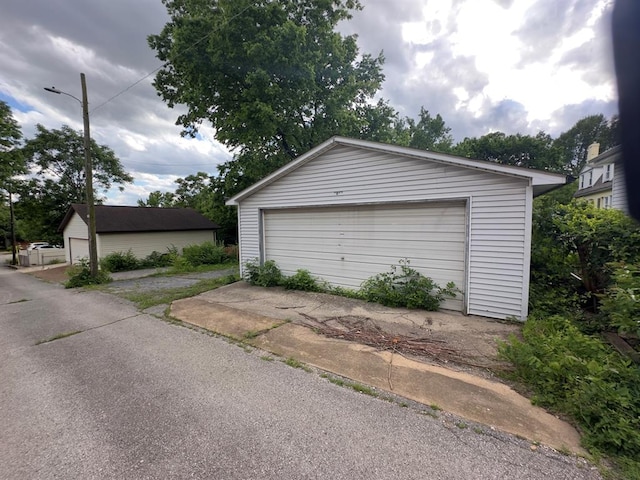 2052 Mccausland Ave, Saint Louis, MO 63143