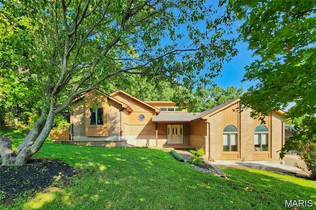 3536 Possum Ridge Dr, Imperial, MO 63052 - view of front of home with a front yard