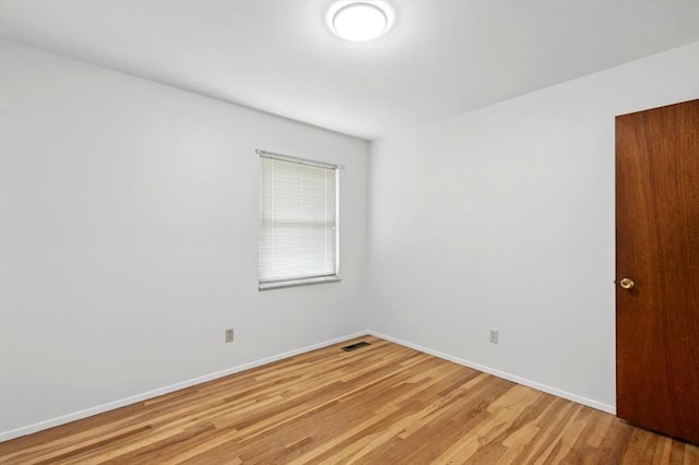 13105 Dartagnan Ct, Creve Coeur, MO 63141 - empty room featuring light wood-style floors and baseboards