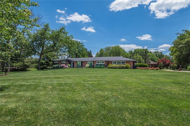 23 Vouga Ln, Frontenac, MO 63131 - ranch-style house featuring a front yard