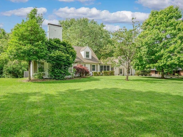 211 Country Club Ln, Belleville, IL 62223 - view of green lawn