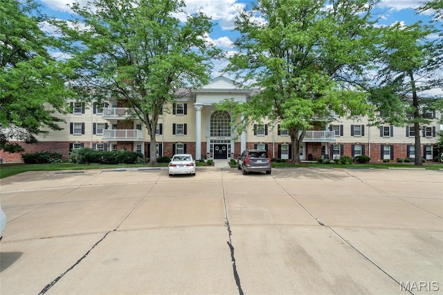 15009 Claymoor Ct Unit 11, Chesterfield, MO 63017 - photo 1