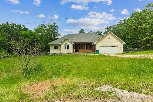 2629 Seminole Rd, Cuba, MO 65453 - single story home with a garage and covered porch