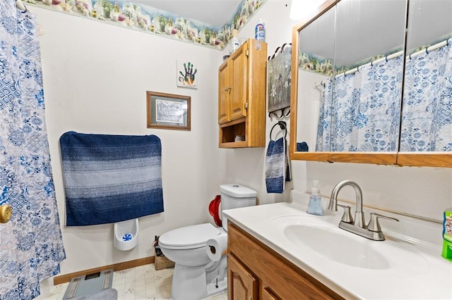 114 Edwards Ln, Park Hills, MO 63601 - full bathroom with vanity, toilet, tile patterned floors, baseboards, and a shower with curtain