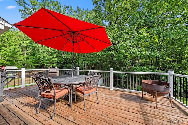 2917 Royal Gorge Ct, Oakville Township, MO 63129 - deck featuring outdoor dining space