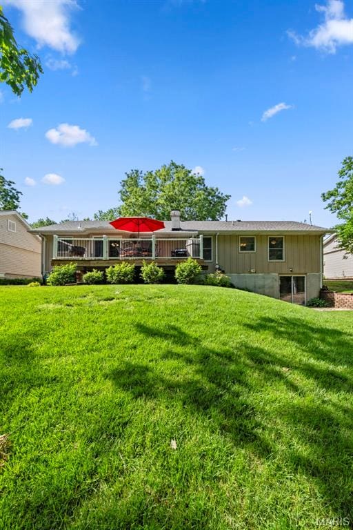 2917 Royal Gorge Ct, Oakville Township, MO 63129 - back of property featuring a yard and a deck