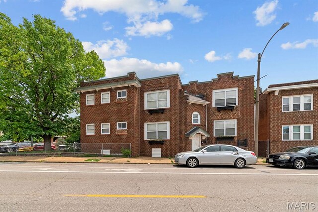 4540 Morganford Rd, Saint Louis, MO 63116 - photo 2