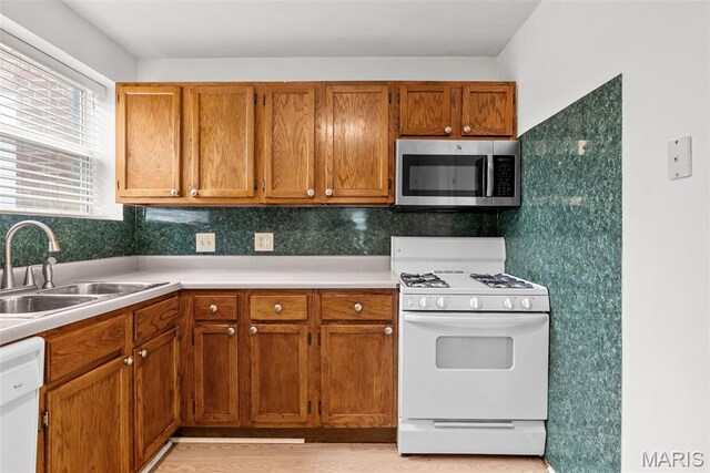 4540 Morganford Rd, Saint Louis, MO 63116 - photo 21