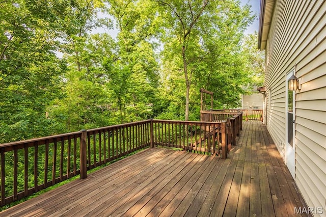 1461 Oak Bluff Ln, Kirkwood, MO 63122 - view of deck