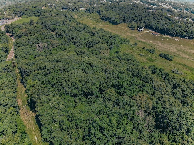 615 Corisande Hill Rd, Fenton, MO 63026 - aerial view of property and surrounding area with a heavily wooded area