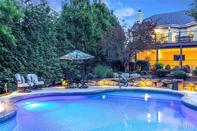 4388 Austin Pass Dr, Saint Charles, MO 63304 - swimming pool with a patio area