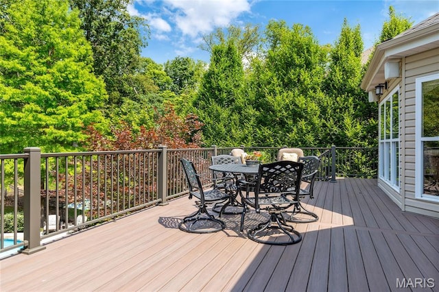 4388 Austin Pass Dr, Saint Charles, MO 63304 - deck with outdoor dining area