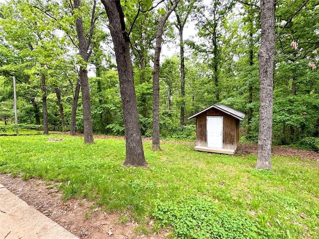 40 Walnut St, Viburnum, MO 65566 - view of green lawn