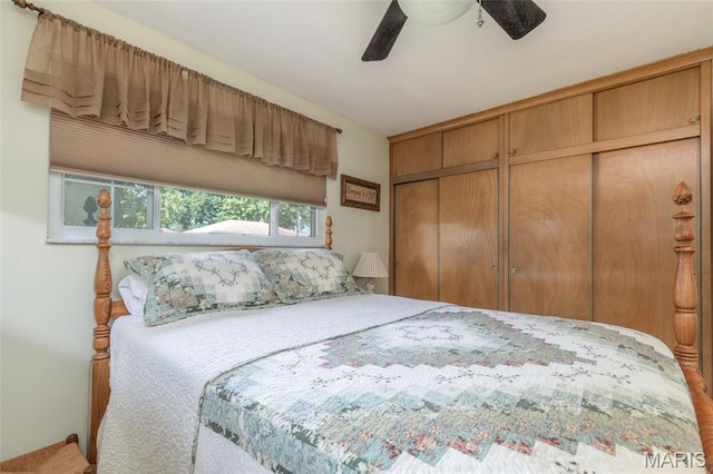 4319 Sinnwell Dr, Saint Louis, MO 63123 - bedroom featuring a closet and a ceiling fan