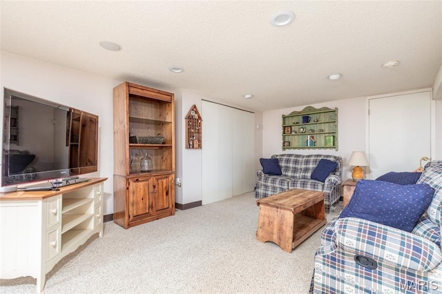 4319 Sinnwell Dr, Saint Louis, MO 63123 - living area with light colored carpet and recessed lighting