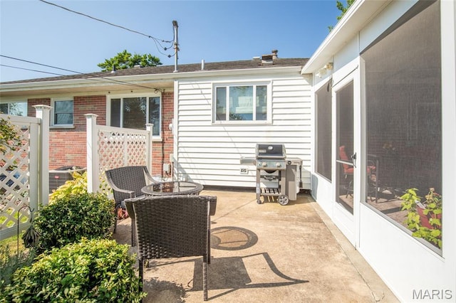 4319 Sinnwell Dr, Saint Louis, MO 63123 - view of patio with area for grilling