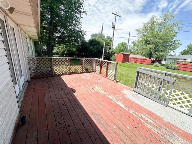 1110 W 3rd St, Salem, MO 65560 - view of wooden terrace