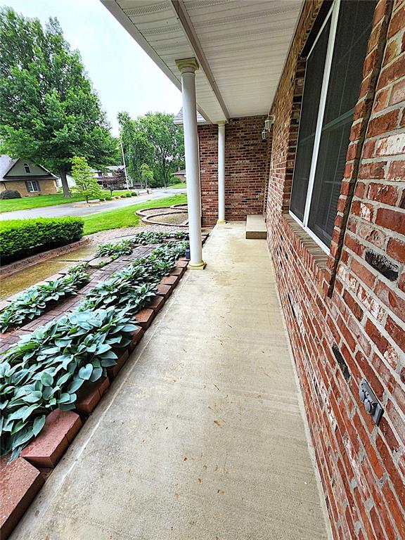 103 Northview Dr, Collinsville, IL 62234 - view of covered porch