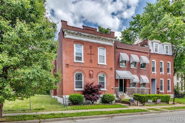 2628 Indiana Ave, Saint Louis, MO 63118 - view of front facade with brick siding