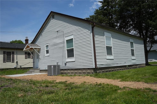 300 W Baker St, Gillespie, IL 62033 - back of house with central air condition unit