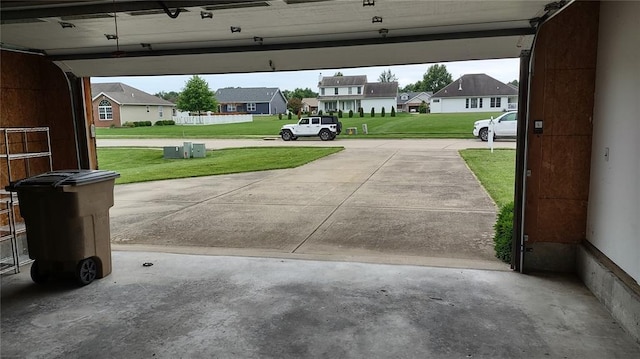 1059 Wolf Crk, Staunton, IL 62088 - garage with a residential view