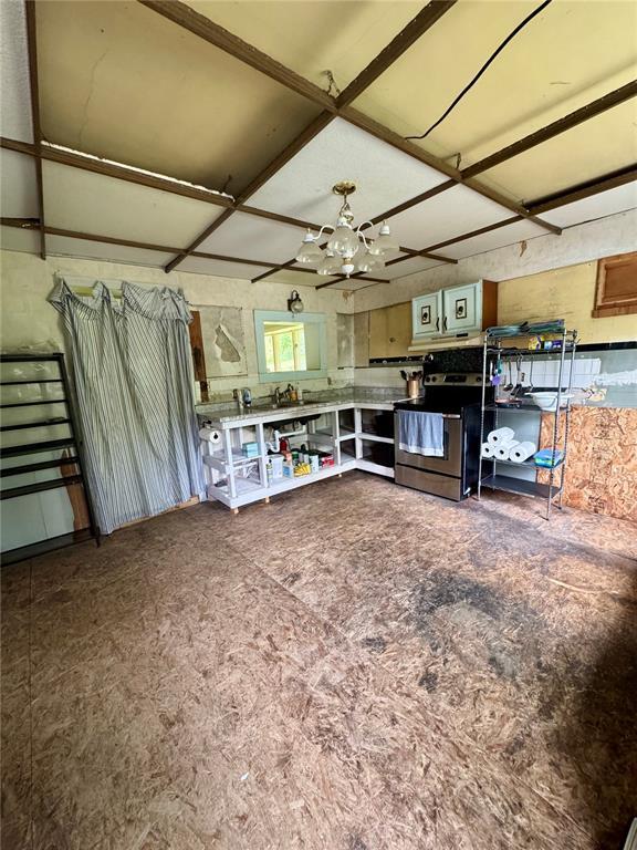 10321 Old 79, Hannibal, MO 63401 - view of garage
