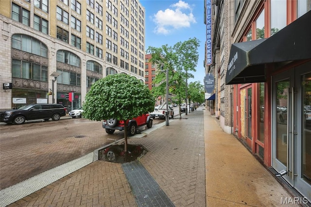 1312 Washington Ave Unit 2A, Saint Louis, MO 63103 - view of decorative road featuring street lights and sidewalks