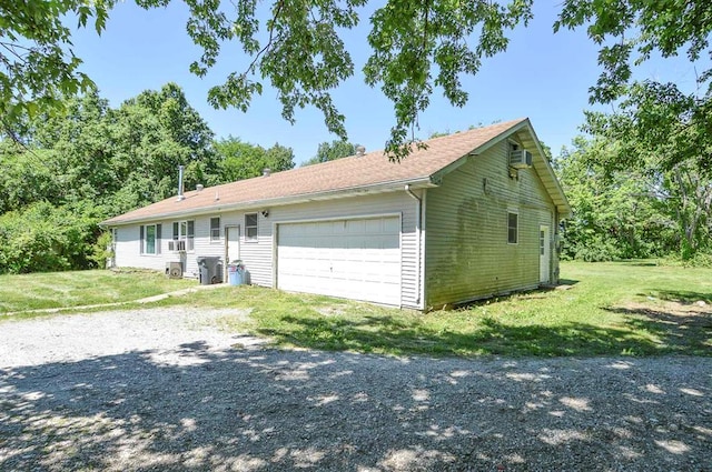 4090 E Pelot Ln, Alton, IL 62002 - view of front facade with a front lawn