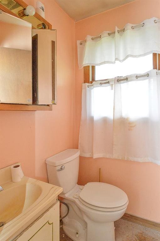 4090 E Pelot Ln, Alton, IL 62002 - half bath featuring vanity and toilet