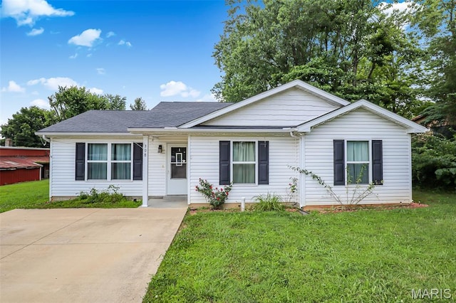 308 Madison St, Fredericktown, MO 63645 - ranch-style house with a front lawn and a shingled roof