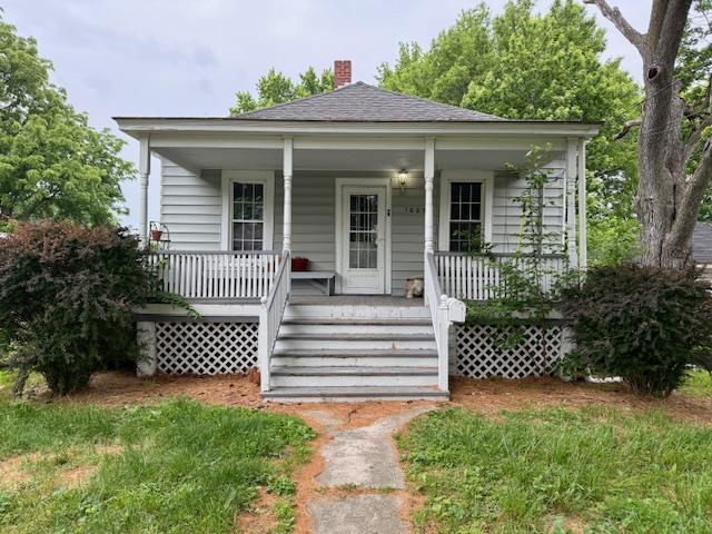 1003 W Spruce St, Jerseyville, IL 62052 - photo 1