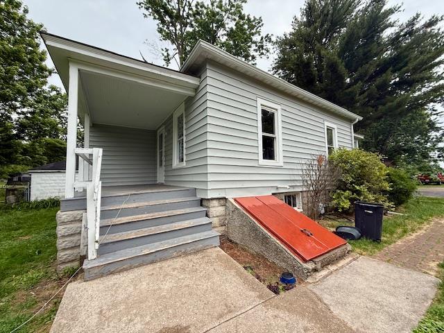 1003 W Spruce St, Jerseyville, IL 62052 - photo 8