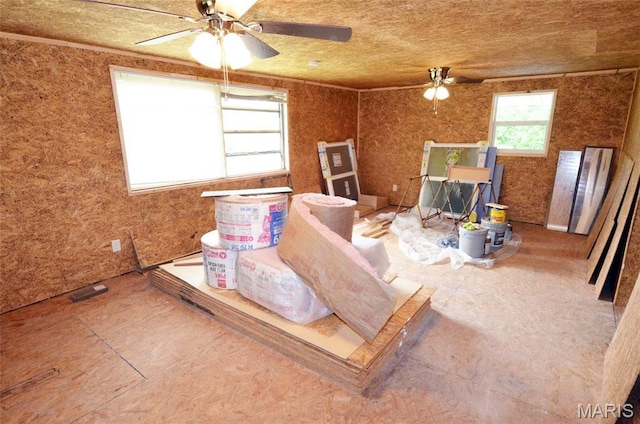 1116 E Springfield Rd, Sullivan, MO 63080 - living room featuring a ceiling fan