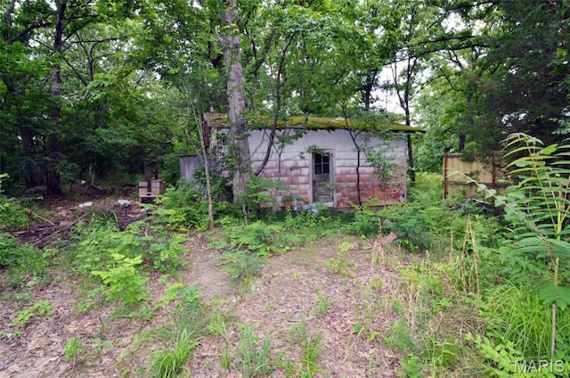 1116 E Springfield Rd, Sullivan, MO 63080 - view of side of home featuring a storage shed