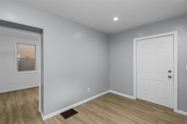 5337 Arsenal St, Saint Louis, MO 63139 - spare room with light wood finished floors, baseboards, and recessed lighting