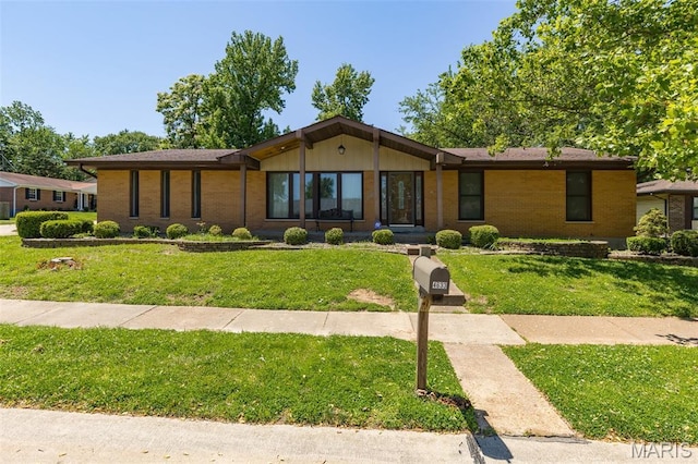 4633 Villa Knoll Dr, Saint Louis, MO 63128 - photo 1