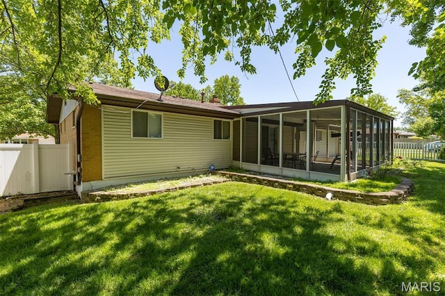 4633 Villa Knoll Dr, Saint Louis, MO 63128 - photo 8