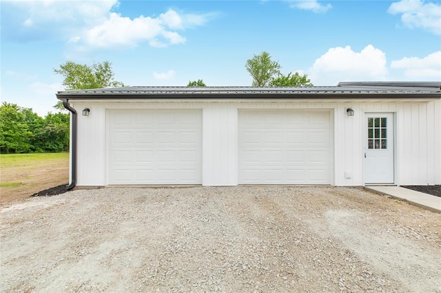 702 E Warren St, Bunker Hill, IL 62014 - detached garage featuring dirt driveway