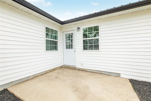 702 E Warren St, Bunker Hill, IL 62014 - entrance to property with a patio