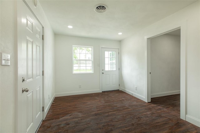 702 E Warren St, Bunker Hill, IL 62014 - entryway featuring dark wood-style flooring, baseboards, and recessed lighting