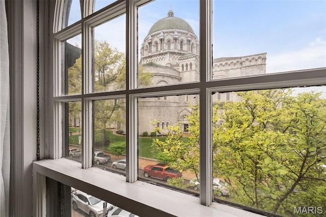 232 N Newstead Ave, Saint Louis, MO 63108 - detailed view