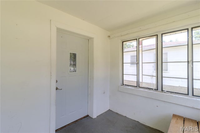 504 N Pine St, Richland, MO 65556 - doorway to property